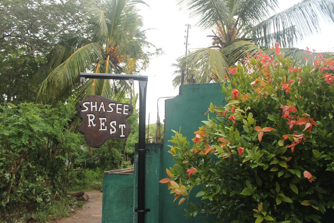 Shasee Rest-Mirissa Exterior photo